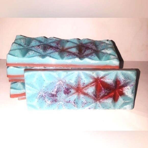 Hand Crafted Berry SeaBreeze Natural wax melt glitter bar 1pc - Picture 7 of 8